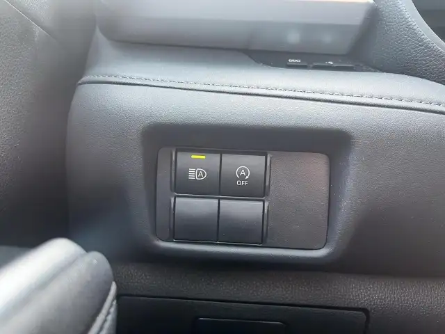 2023 Toyota Highlander LE LE | 8-passenger | Dual Climate Con... - Photo 17