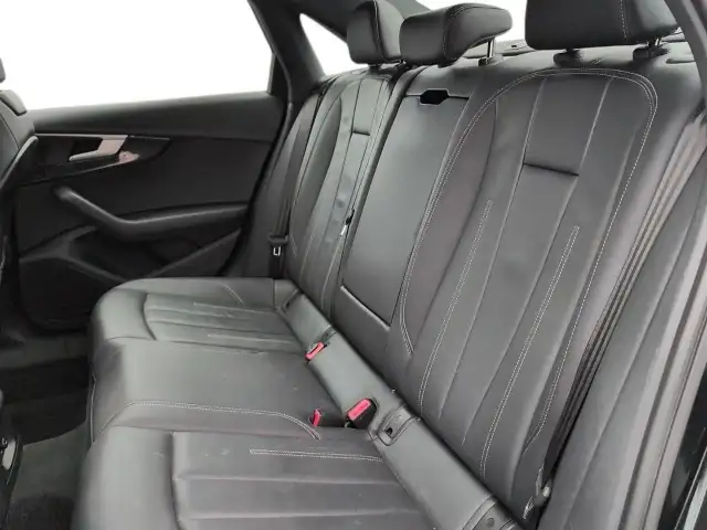 2022 Audi A4 40 Komfort 40 Komfort | Power Moonroof | Leather... - Photo 11