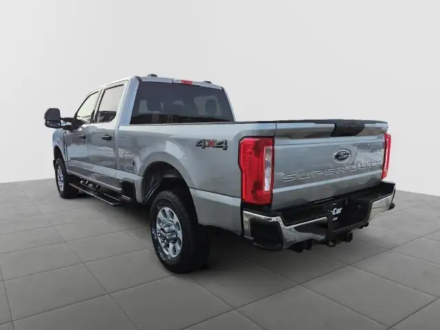 2024 Ford F-250 XLT XLT | 4WD CrewCab | 7.3L V8 | SAVE $18,30... - Photo 4