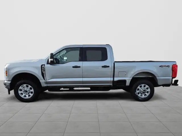 2024 Ford F-250 XLT XLT | 4WD CrewCab | 7.3L V8 | SAVE $18,30... - Photo 5