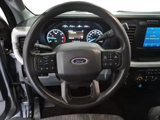 2024 Ford F-250 XLT XLT | 4WD CrewCab | 7.3L V8 | SAVE $18,30... - Photo 12