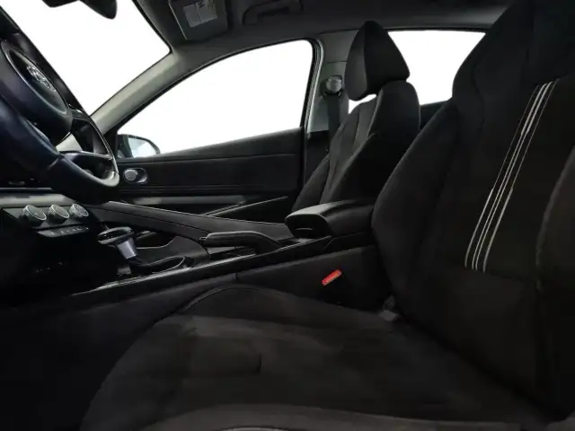2023 Hyundai Elantra Preferred Preferred | Heated Seats | Lan... - Photo 9