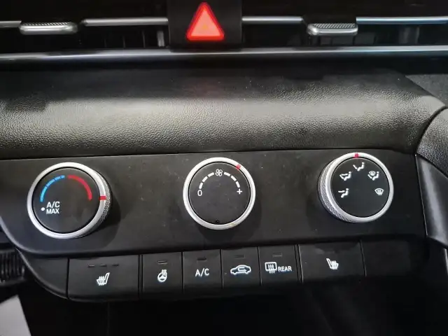 2023 Hyundai Elantra Preferred Preferred | Heated Seats | Lan... - Photo 22