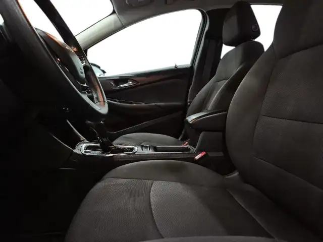 2017 Chevrolet Cruze LT Auto LT Auto | Sunroof | Rear Camera | - Photo 10