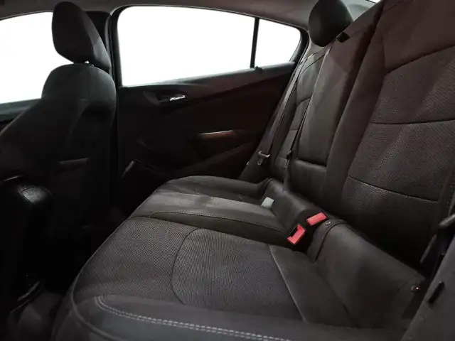 2017 Chevrolet Cruze LT Auto LT Auto | Sunroof | Rear Camera | - Photo 11