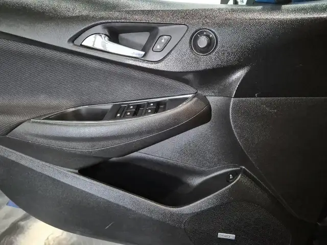 2017 Chevrolet Cruze LT Auto LT Auto | Sunroof | Rear Camera | - Photo 14