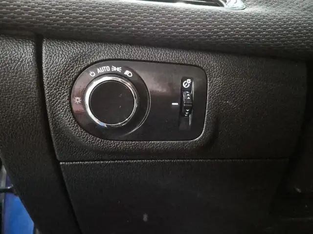 2017 Chevrolet Cruze LT Auto LT Auto | Sunroof | Rear Camera | - Photo 25