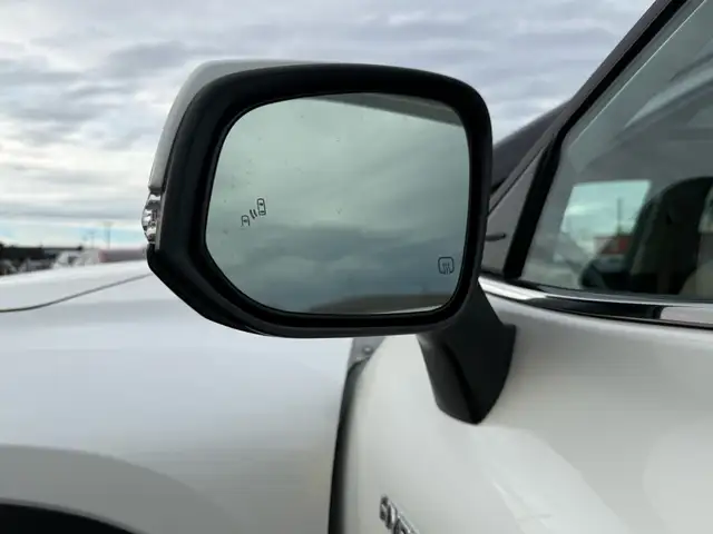 2021 Toyota Highlander Hybrid Limited AWD |ACCIDENT FREE|1-OWNER - Photo 12