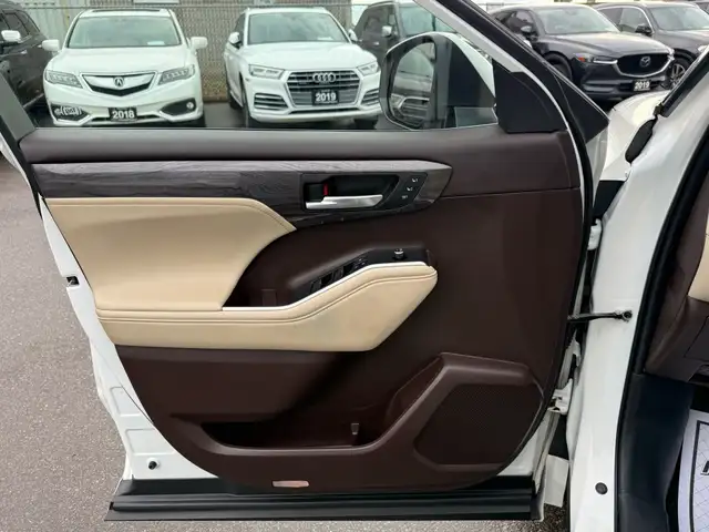 2021 Toyota Highlander Hybrid Limited AWD |ACCIDENT FREE|1-OWNER - Photo 14