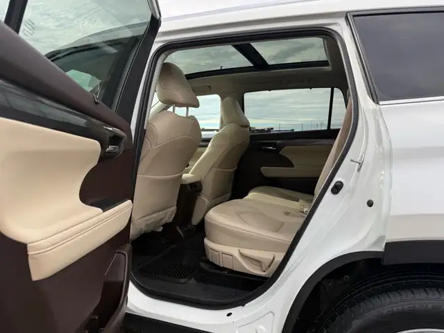 2021 Toyota Highlander Hybrid Limited AWD |ACCIDENT FREE|1-OWNER - Photo 20