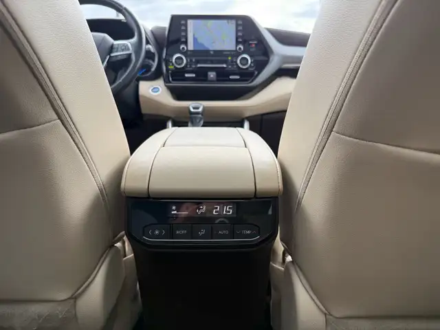 2021 Toyota Highlander Hybrid Limited AWD |ACCIDENT FREE|1-OWNER - Photo 36