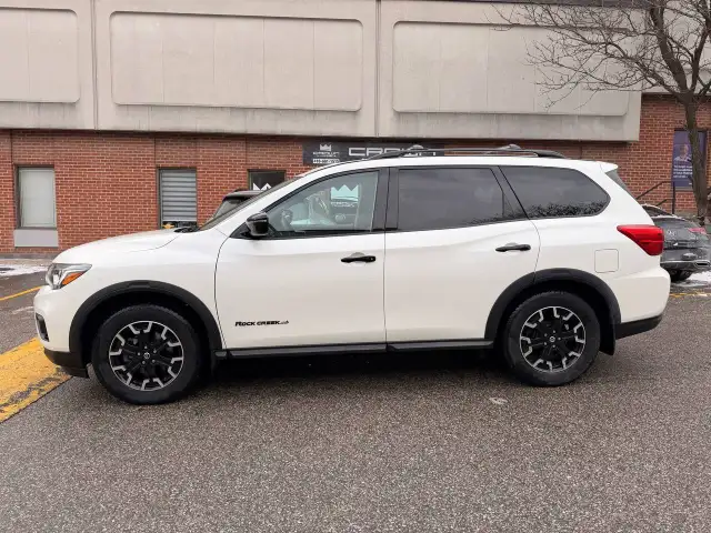 2019 Nissan Pathfinder SV AWD, ROCK CREEK EDITION, NO ACCIDENT - Photo 4