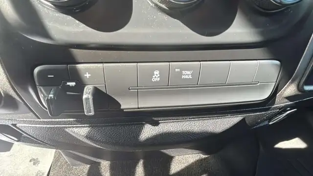 2016 Ram 1500 TRADESMAN 4WD CREW CAB 3.0L TURBO DIESEL/B.CAM/R.S - Photo 17