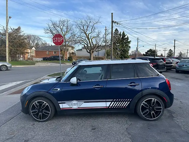 2015 MINI Cooper 5 Door 5dr HB - Photo 4