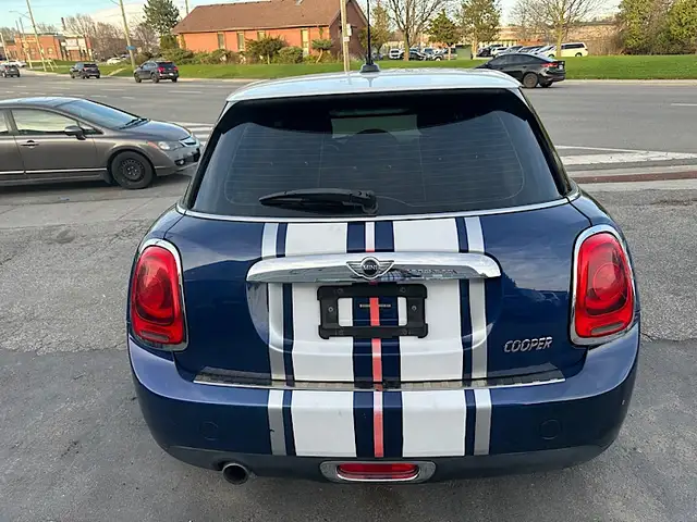 2015 MINI Cooper 5 Door 5dr HB - Photo 6