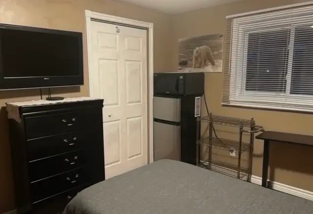 Room Available Immediately 5 Mins To Darlington OPG Plant - Photo 3