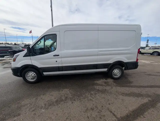 2025 Ford Transit Cargo Van - Photo 3