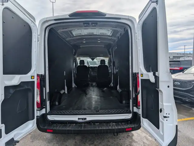 2025 Ford Transit Cargo Van - Photo 6