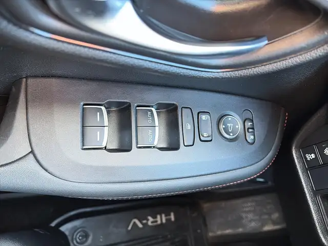 2025 Honda HR-V Sport Sport | Sunroof | Lane Assist - Photo 16