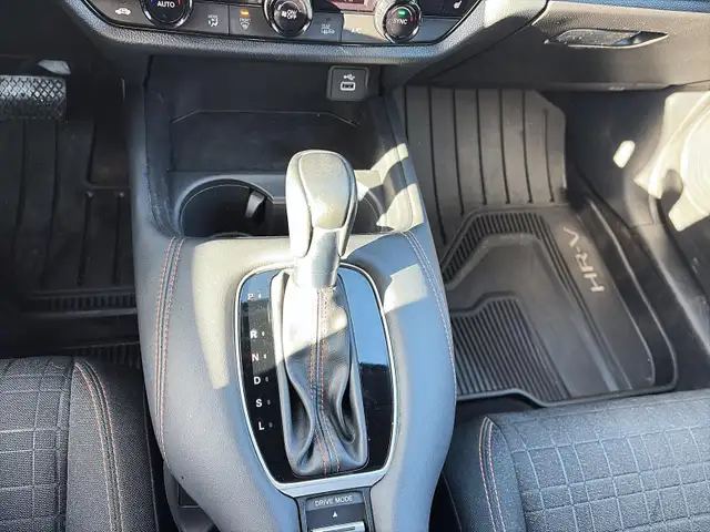 2025 Honda HR-V Sport Sport | Sunroof | Lane Assist - Photo 17