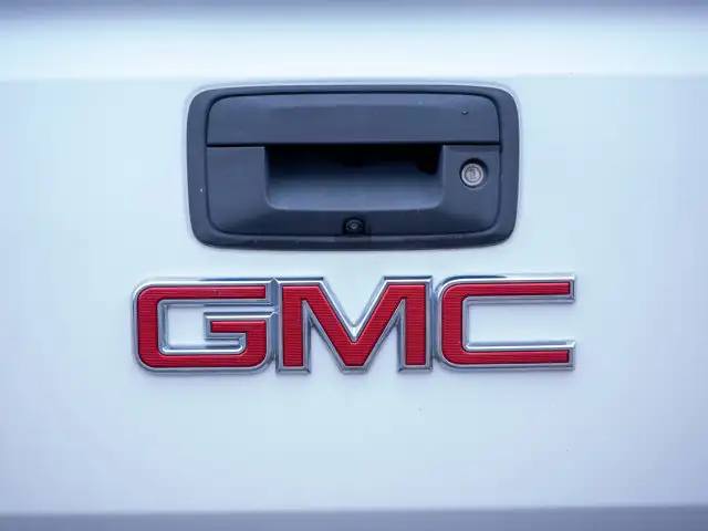 2015 GMC Sierra 1500 SLE - Leather Steering Wheel | Wi-Fi - Photo 19