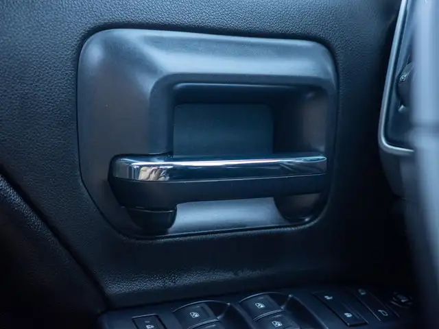 2015 GMC Sierra 1500 SLE - Leather Steering Wheel | Wi-Fi - Photo 36