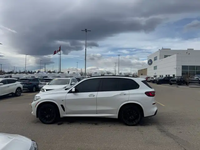 2022 BMW X5 - Photo 2