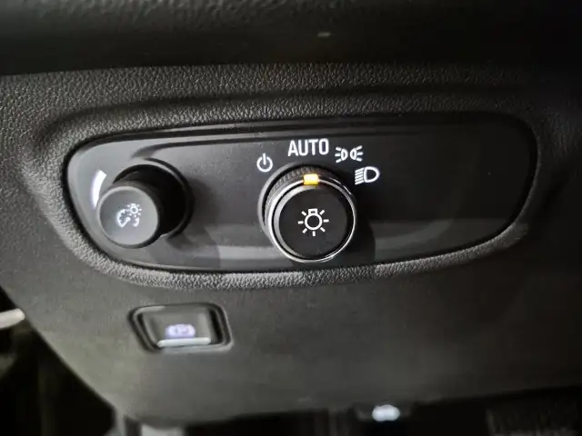 2021 GMC Terrain SLE SLE | ELEVATION PACKAGE | BLACK OUT - Photo 25