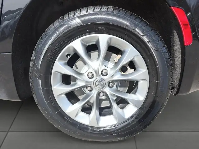 2023 Chrysler Pacifica Touring-L Touring- L| Leather Seats |... - Photo 9