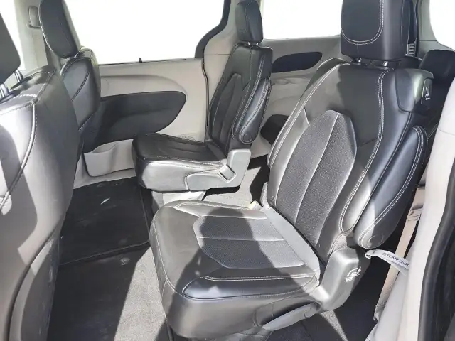 2023 Chrysler Pacifica Touring-L Touring- L| Leather Seats |... - Photo 11