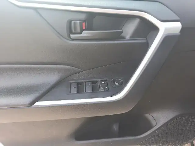 2024 Toyota RAV4 LE LE | Adaptive Cruise | Heated Seats - Photo 14