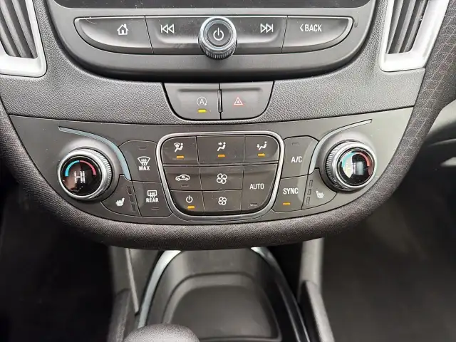 2024 Chevrolet Malibu 1LT 1LT | Save $12,791 vs New - Photo 17