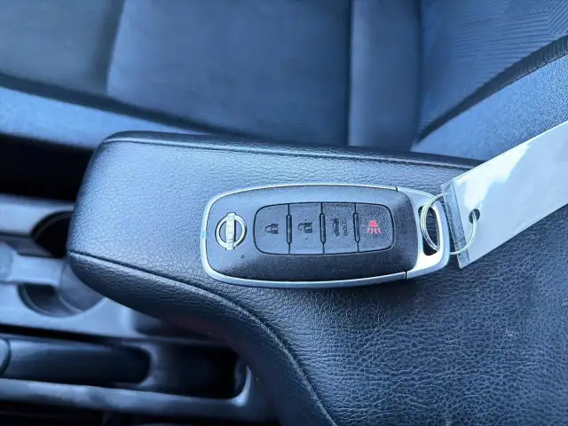 2024 Nissan Versa SV SV | Heated Seats | Blind Spot - Photo 19