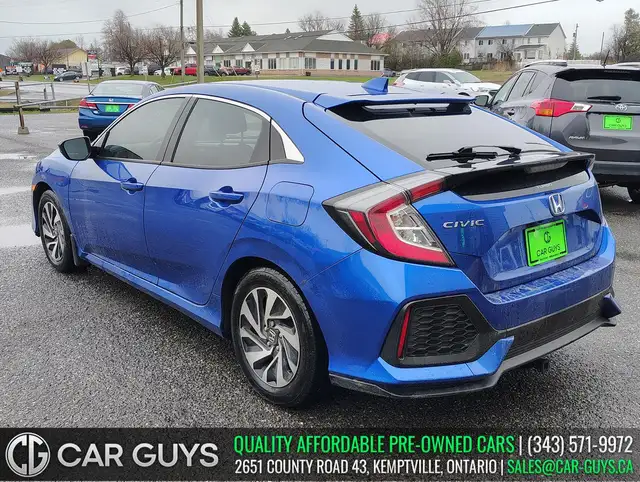 2017 Honda Civic Hatchback - Photo 6