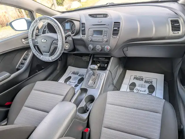 2016 Kia Forte 5-Door 5dr HB Auto EX | Heated seats! | Back-up c - Photo 11