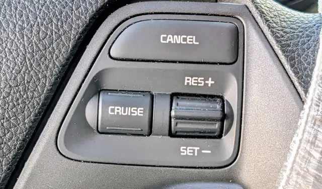 2016 Kia Forte 5-Door 5dr HB Auto EX | Heated seats! | Back-up c - Photo 17