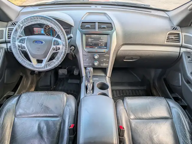 2011 Ford Explorer 4WD 4dr XLT | Sun-roof! | Heated seats! | Cle - Photo 12