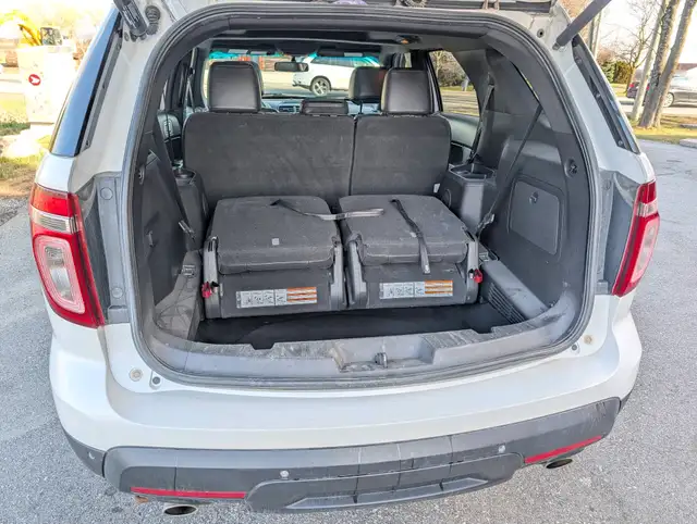 2011 Ford Explorer 4WD 4dr XLT | Sun-roof! | Heated seats! | Cle - Photo 25