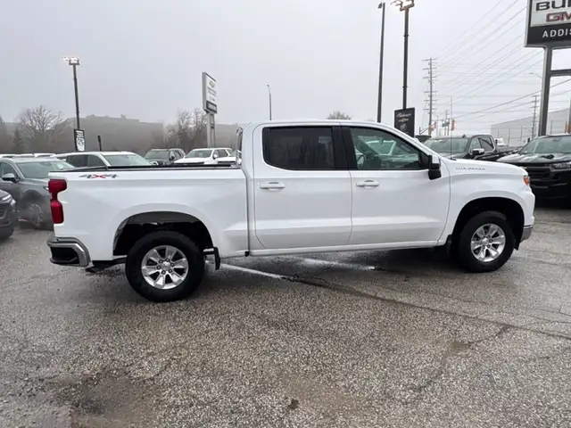 2025 Chevrolet Silverado 1500 LT - Photo 10