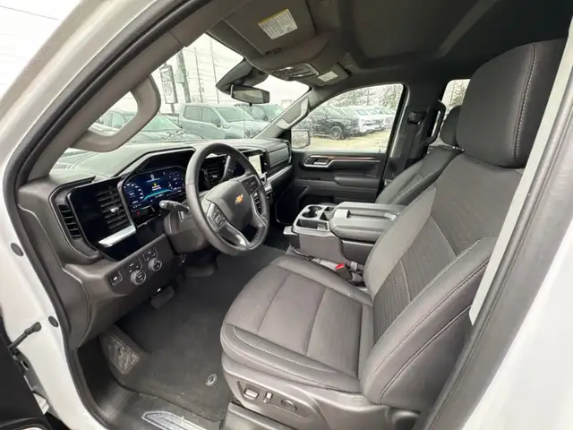 2025 Chevrolet Silverado 1500 LT - Photo 16