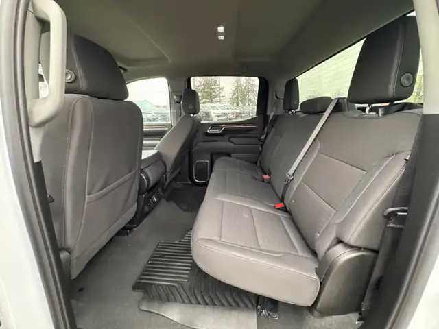2025 Chevrolet Silverado 1500 LT - Photo 18