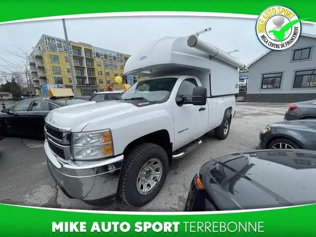 Chevrolet Silverado 3500HD Cabine ordinaire 2 RM 133 po WT 2014