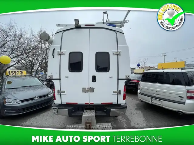 Chevrolet Silverado 3500HD Cabine ordinaire 2 RM 133 po WT 2014 - Photo 3