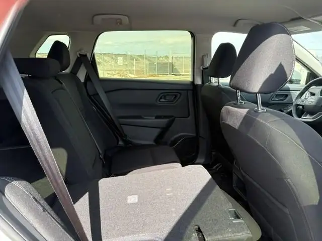 2025 Nissan Rogue - Photo 7