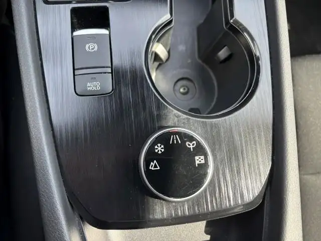 2025 Nissan Rogue - Photo 10