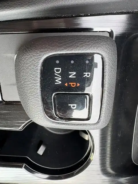 2025 Nissan Rogue - Photo 11