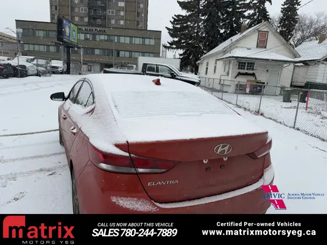 2017 Hyundai Elantra Limited - Photo 12