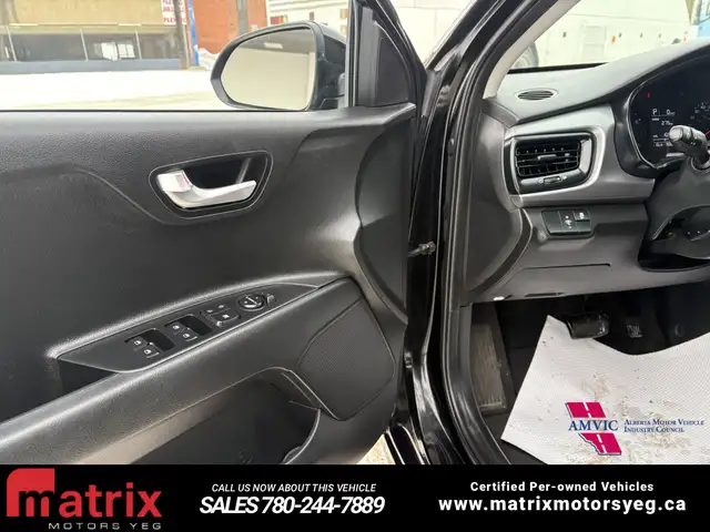 2022 KIA Rio S - Photo 13