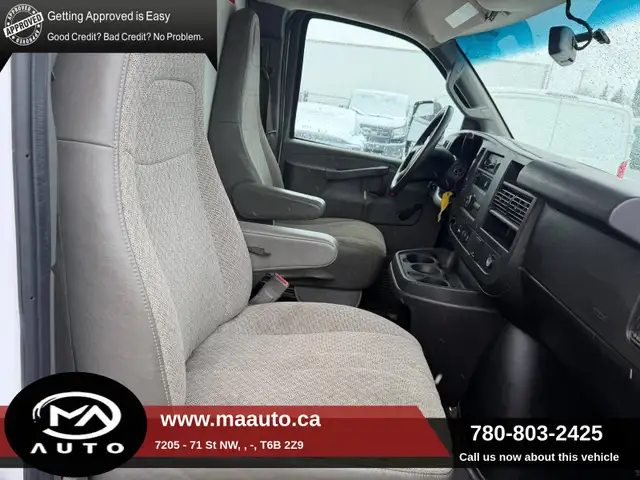 2019 Chevrolet Express Cutaway 3500 16 Feet Cube van - Comes wit - Photo 12