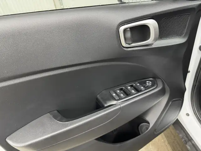 Hyundai Venue Essential 2023 à vendre - Photo 16